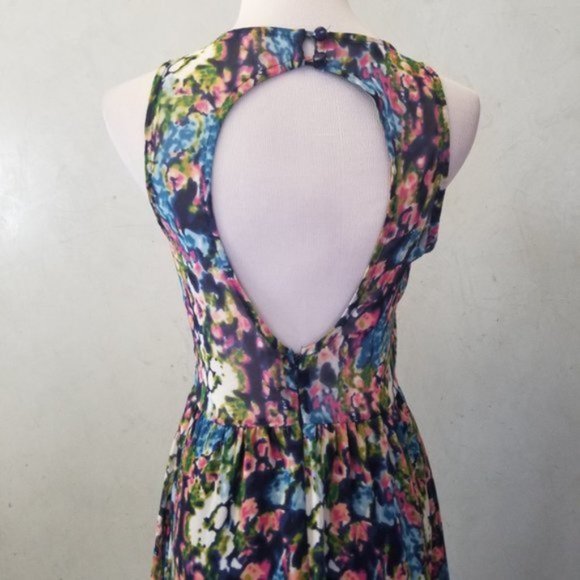 Lush multi colored rain drop back dress size S (Z-13) - Picture 8 of 8